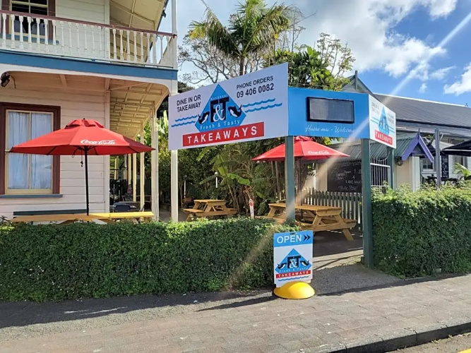Mangonui Hotel