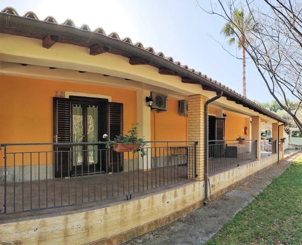 Deluxe Double room with pool view