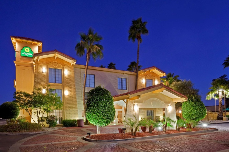 1 Bedroom Deluxe Double Suite
