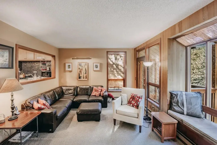 Snowater Condo 41 - A Spacious Condo With Private Sauna Wifi and a Soaker tub