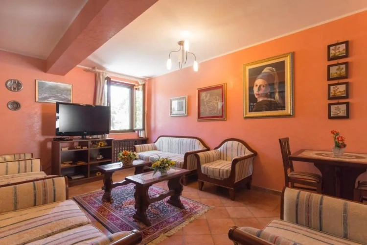 Standard Triple room