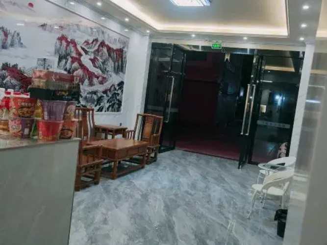 Yeste Hotel (Hechi Du'an Highway Intersection Bus Station)