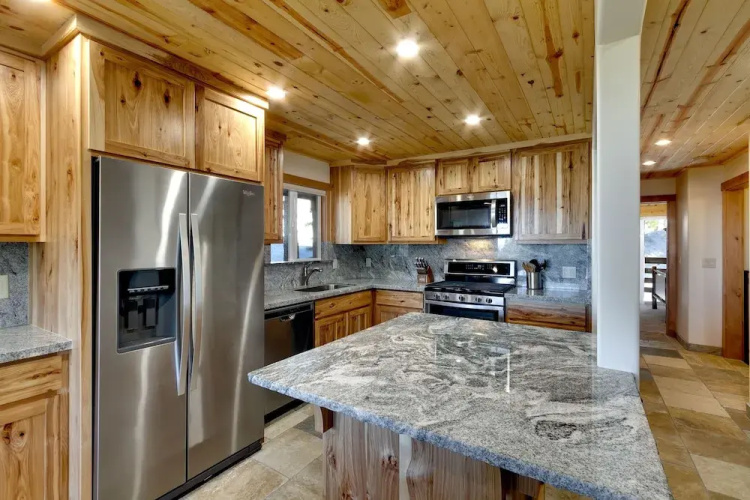 Tall Pine Chalet 3 Bedroom Home