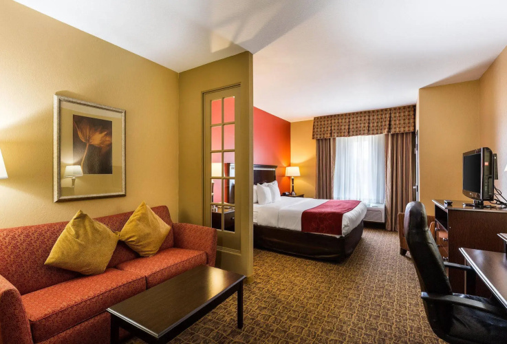 Spark by Hilton Pearland
