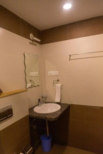 ComfyCorner - Luxurious 2-BHK Apartment