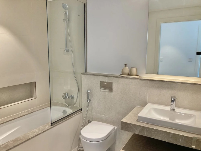 SuperHost - Stylish Apartment Facing Creek Harbour