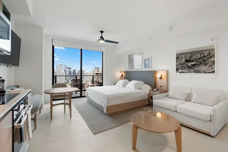 Prime Downtown Location Luxury Studio