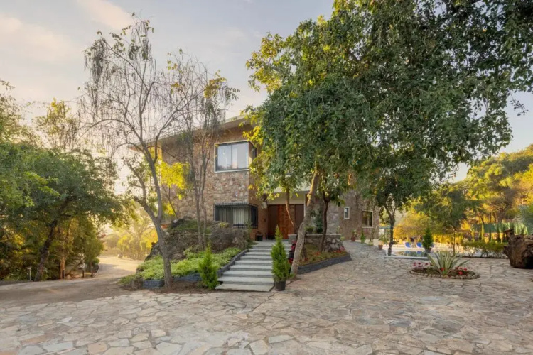 SaffronStays Grand Pavilion