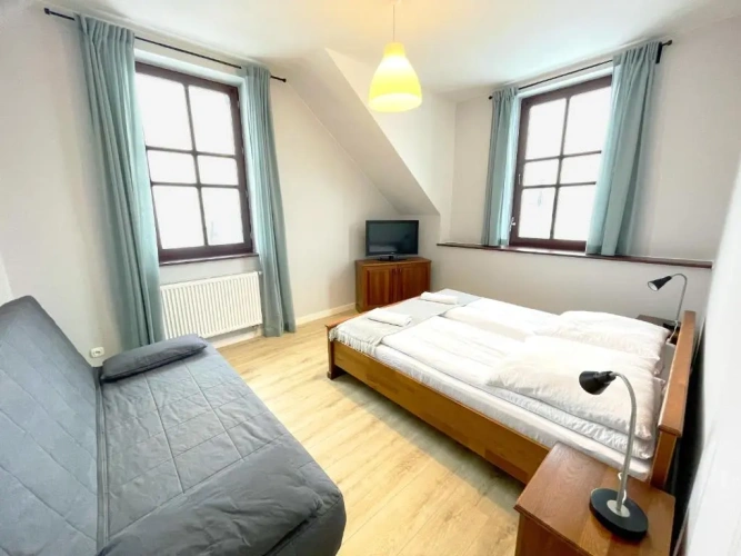 2 Bedrooms Apartment