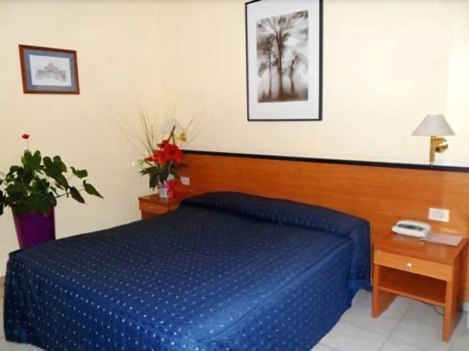 One Park Hotel