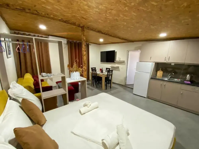 Full Moon Apartments
