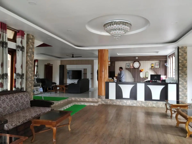 Ziro Palace Inn