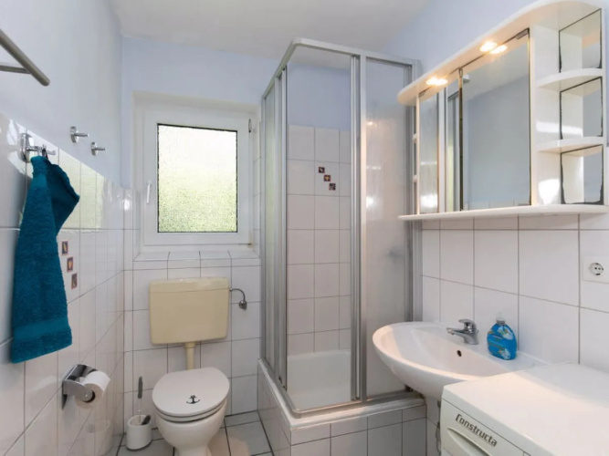 Kiebitzweg 25424