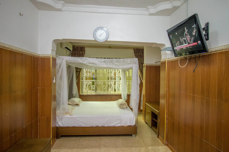 Hibis Hotel