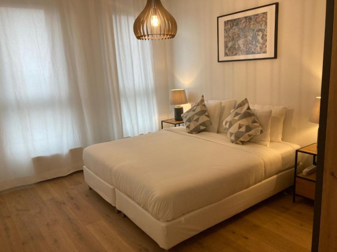 2 Bedrooms Apartment