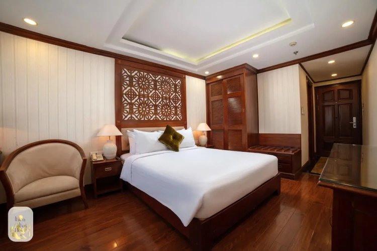 Classic Double room with city view