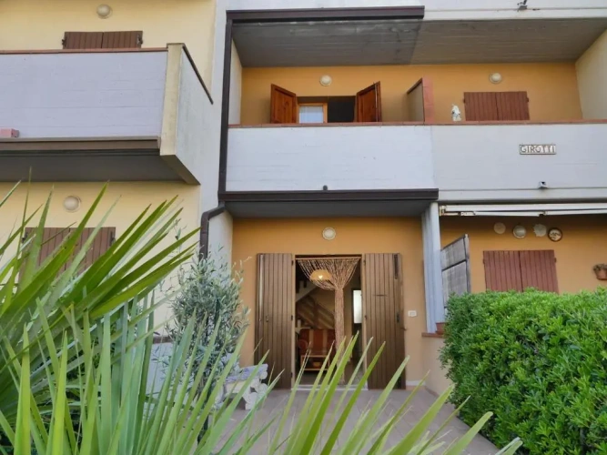 3 Bedrooms Apartment