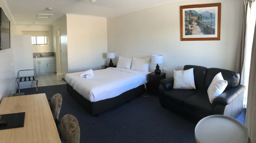 Bass and Flinders Motor Inn