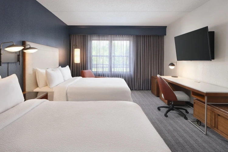 Standard Quadruple room with balcony