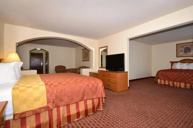 Deluxe Suite