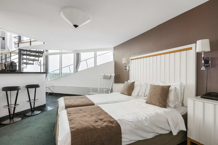 Double Suite