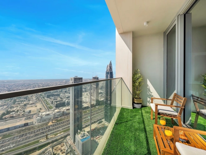 2 Bedrooms Apartment with balcony and with sea view
