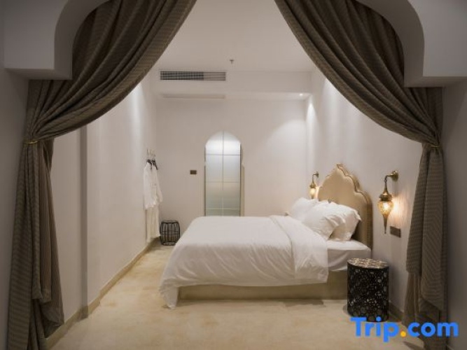 Double Suite with pool view