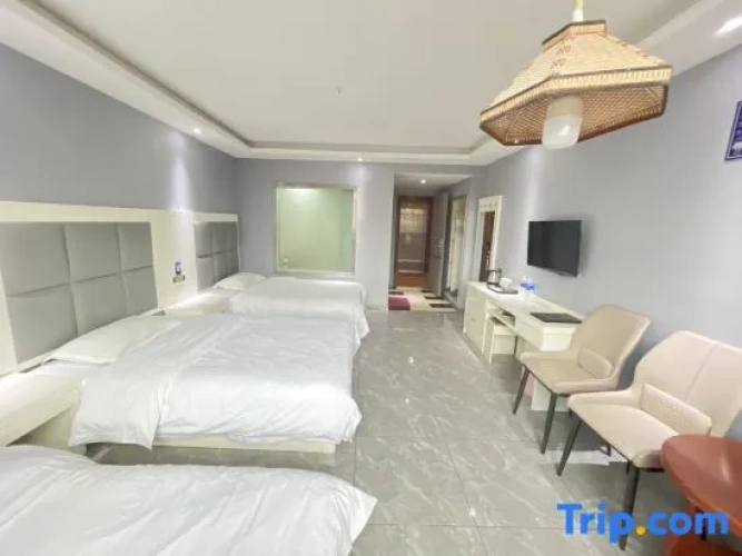 Deluxe Triple room