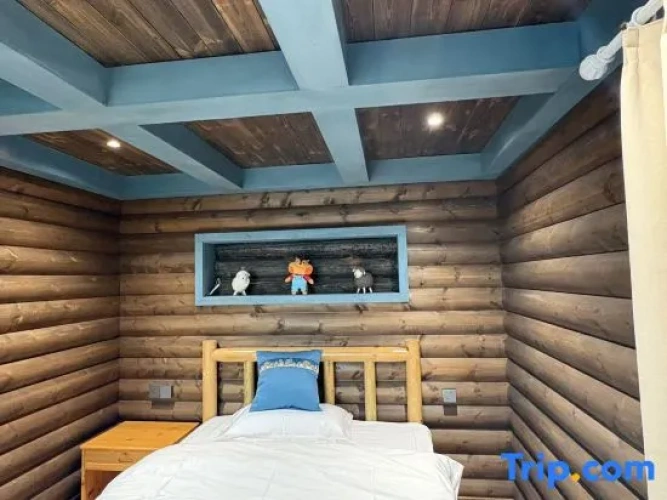 Deluxe Family Suite