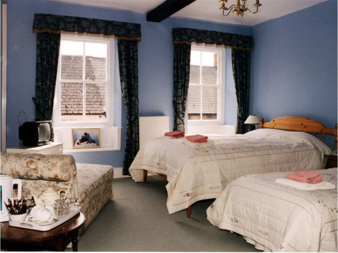 Bridge House Hotel