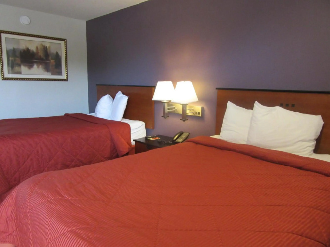 Rodeway Inn Arlington Entertainment District Area