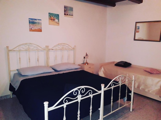 3 Bedrooms Cottage