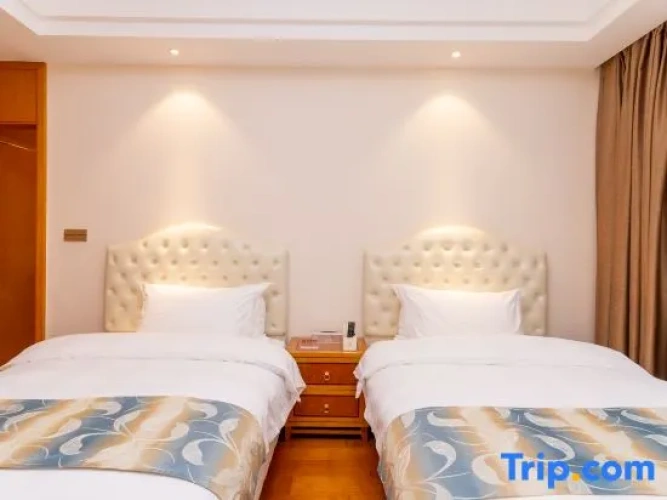 Deluxe Family Suite