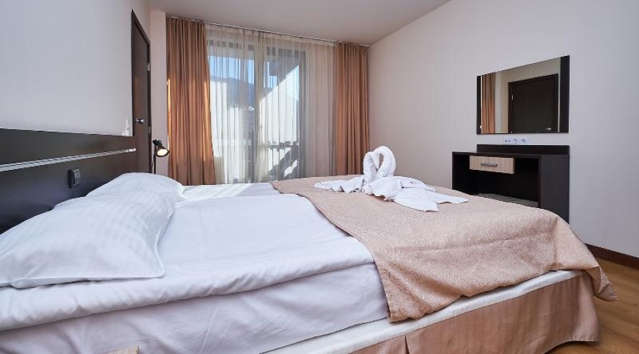1 Bedroom Twin Apartment with balcony and with mountain view