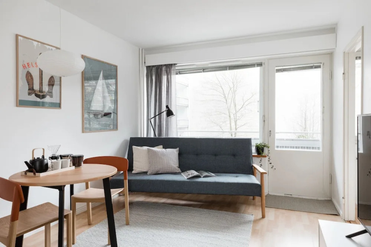 Spacious Design Studio Home With Terrace