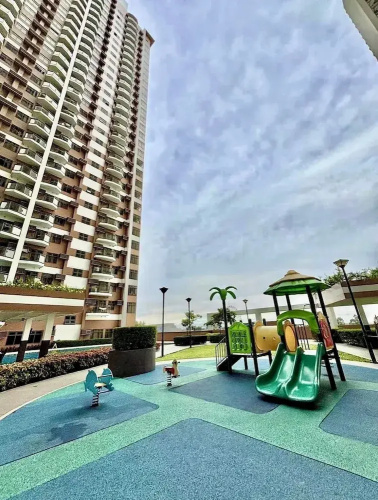 Manila Bay View - 1BR with balcony