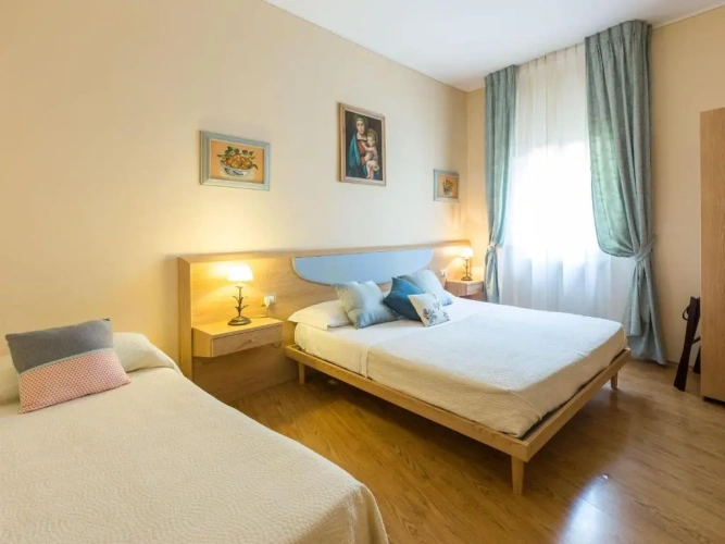 Triple room