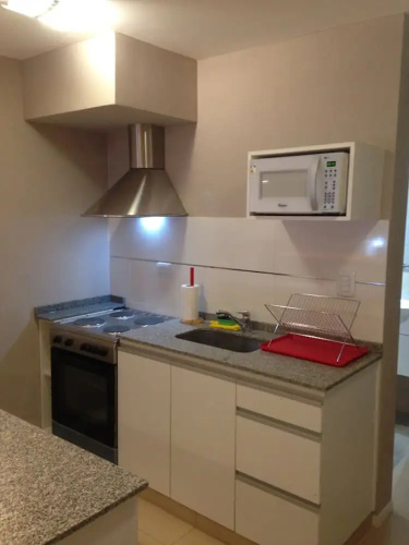 Comfortable Apartment w Great Location