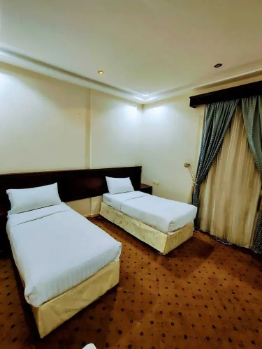 Amlaq Almashrq Hotel