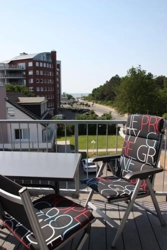 Apartment with balcony