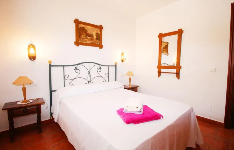 1056 Cortijo Cecilio