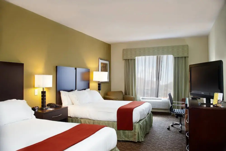 Holiday Inn Express Waller