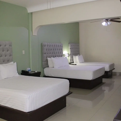 Standard Triple room