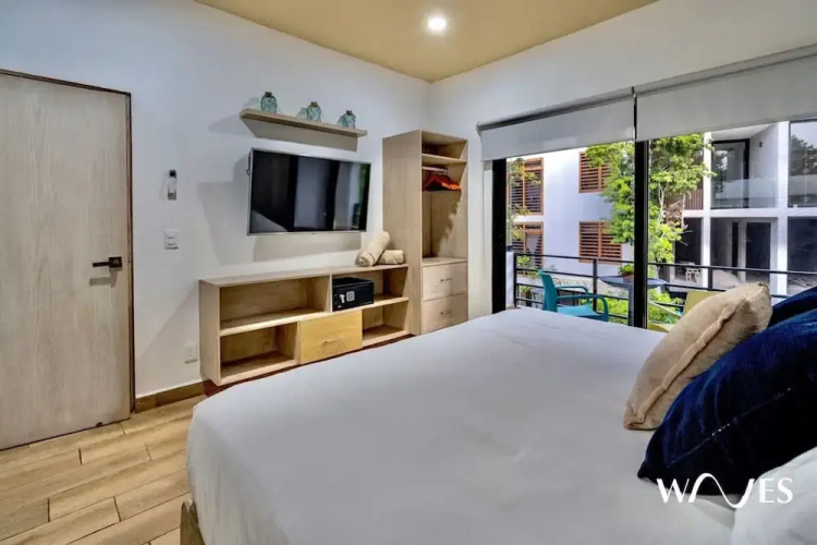 4 Br Private Rooftop Pool Spacious Exclusive