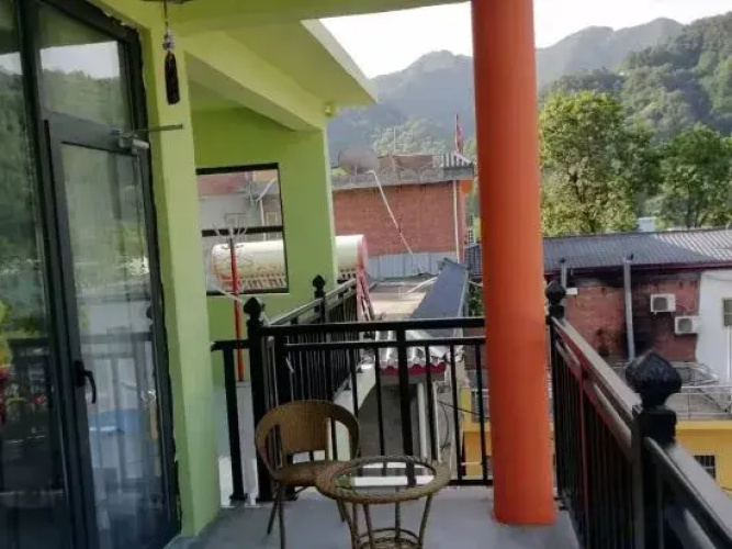cIoudy     fairy      hotel