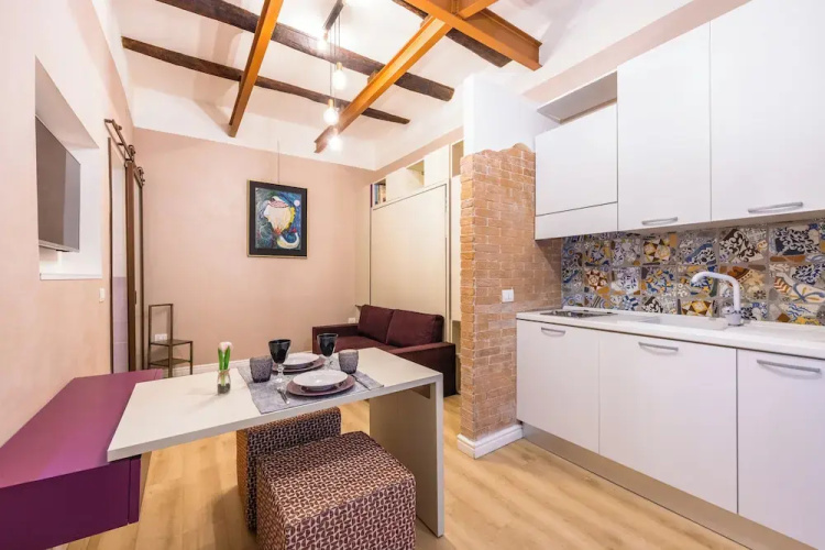 Toledo Warm Renovated Studio