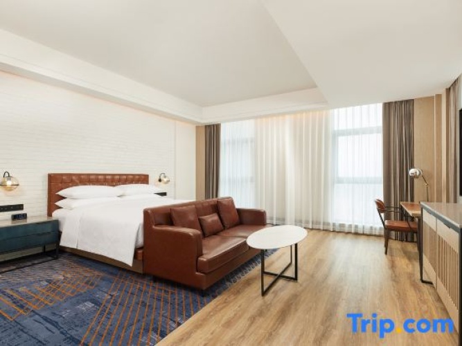Ambassador Double Suite