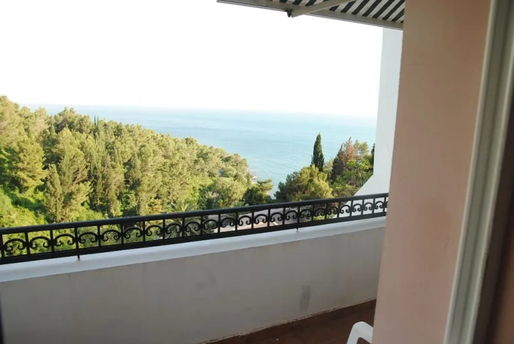 Superior Quadruple room with balcony and with sea view