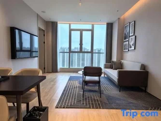 1 Bedroom Suite