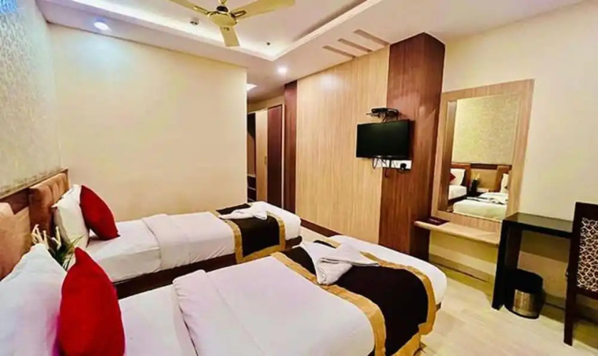 Fabhotel Prime Sm Deccan Park